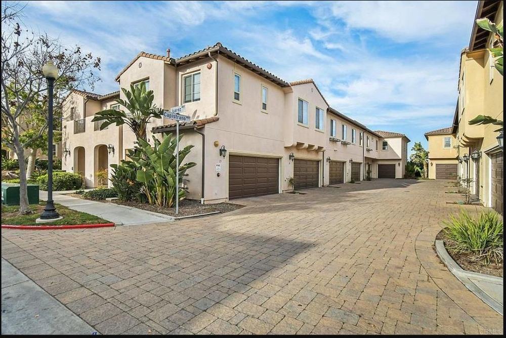 2233 Capistrano Way