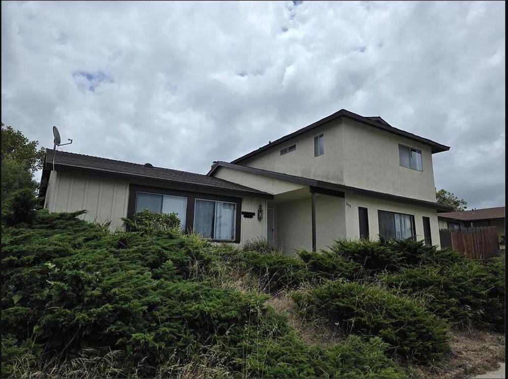 609 Mariposa Cir